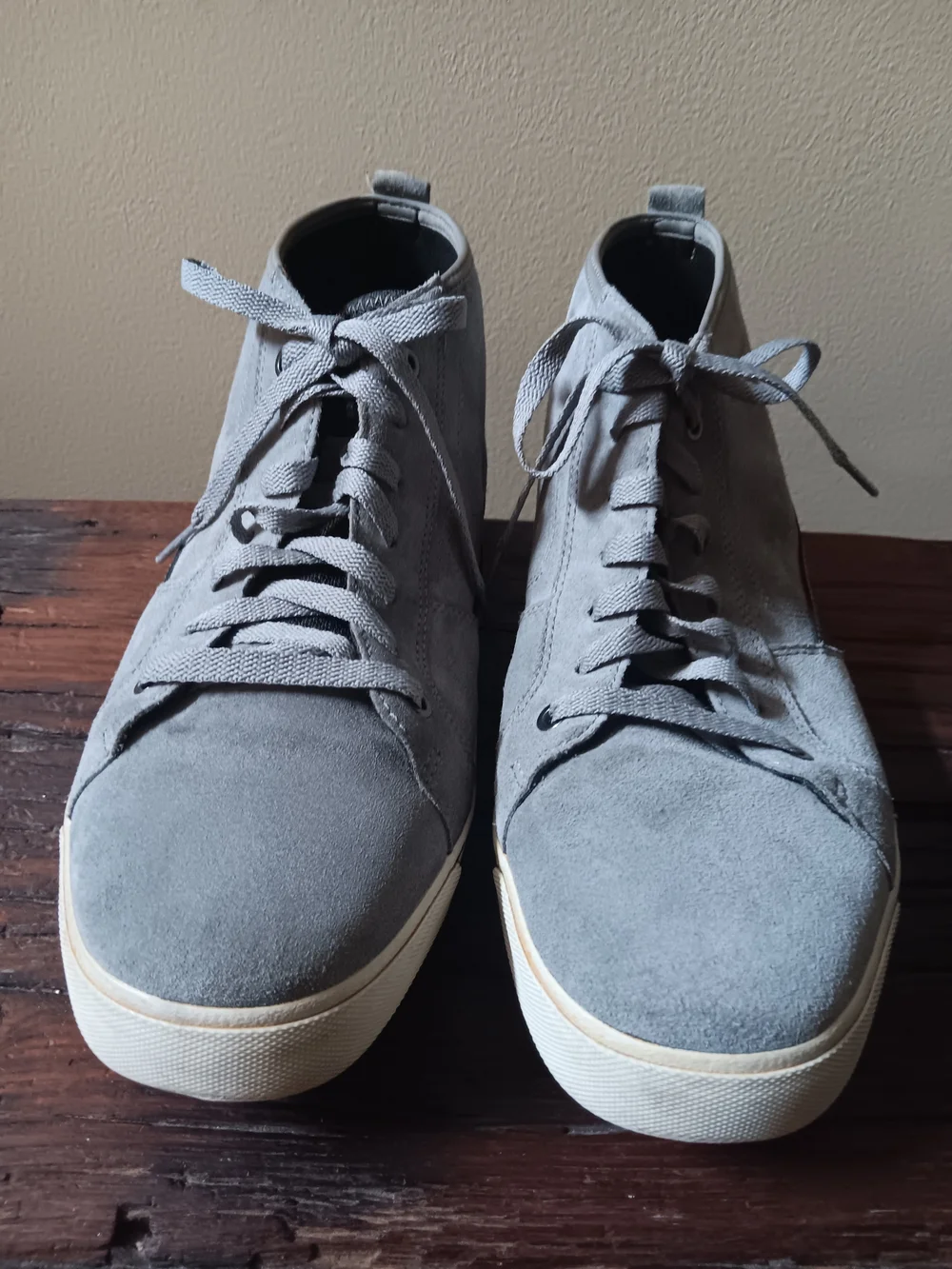 ​Rockport V79517 Men's Size 10 M Grey Suede Mid High Top Sneakers Chukka Shoes